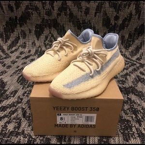 Yezzy shoe size 10.5